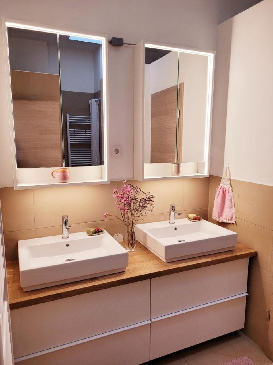 Room In Berlin City Center ภายนอก รูปภาพ