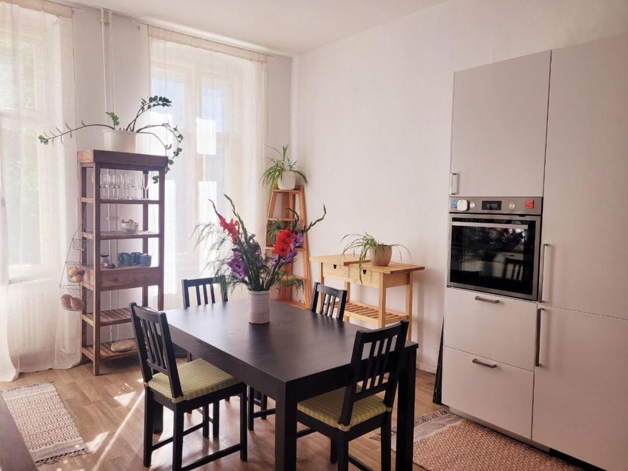 Room In Berlin City Center ภายนอก รูปภาพ