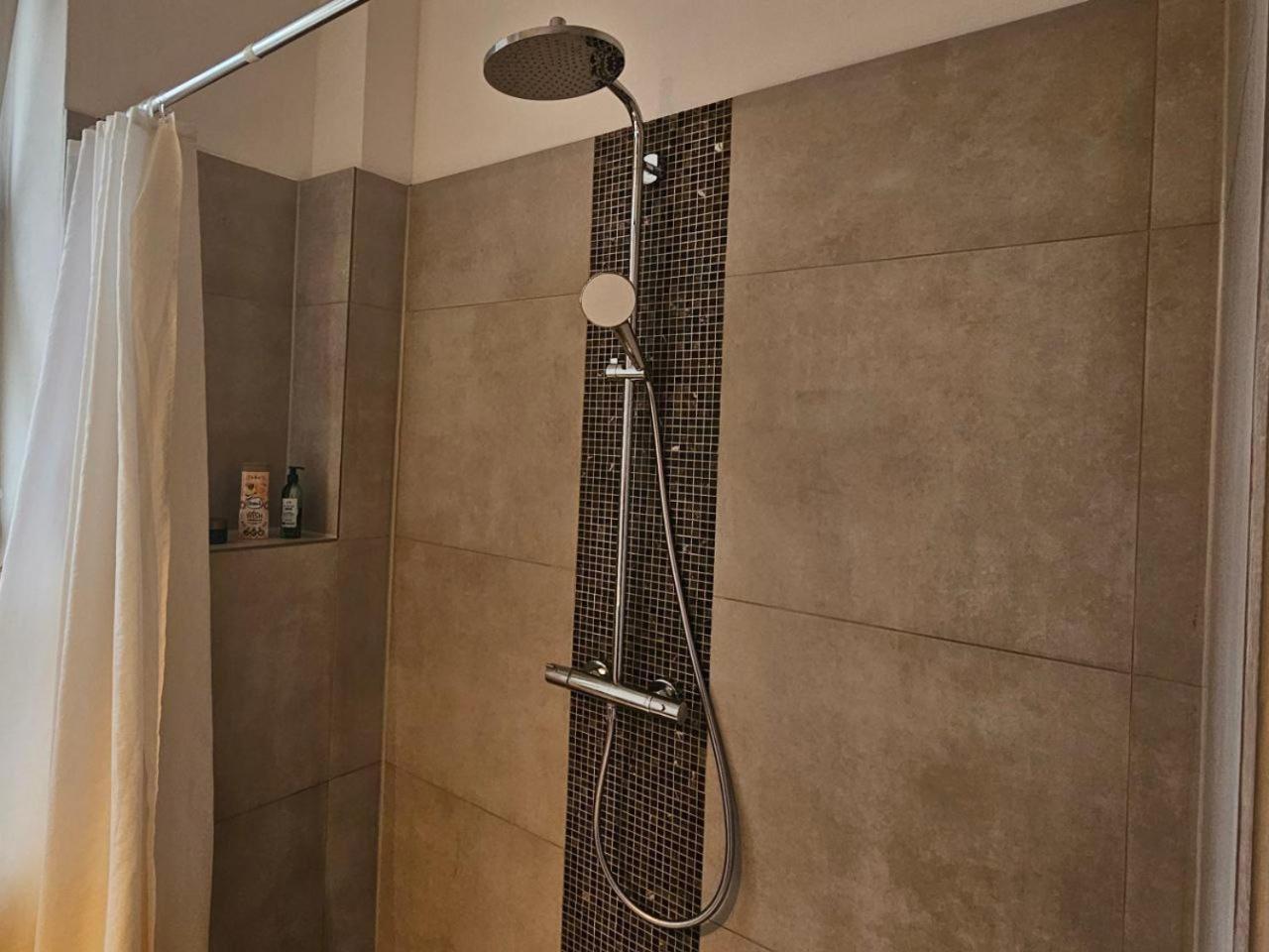 Room In Berlin City Center ภายนอก รูปภาพ
