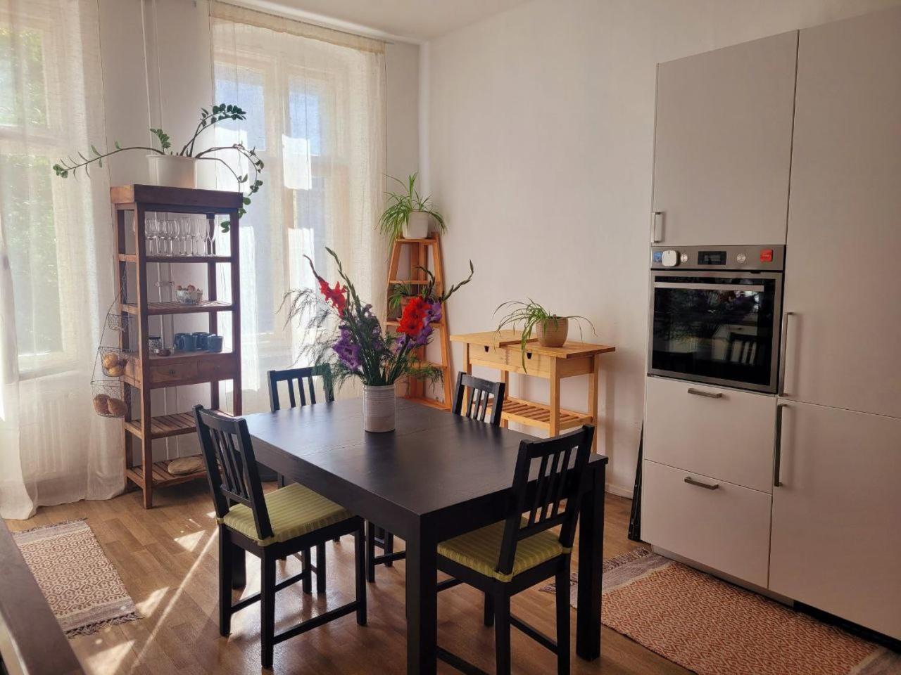 Room In Berlin City Center ภายนอก รูปภาพ